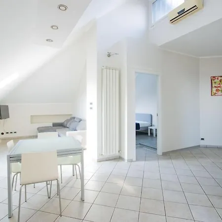 Loft Eugenio - *large And Bright Apartment* טורינו